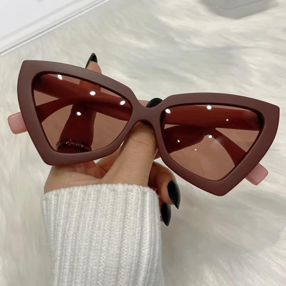 Vintage Luxury Cat Eye Sunglass Popular Designe Triangle Female Eyewear Large Frame Uv Resistant Sun Shades Glasses