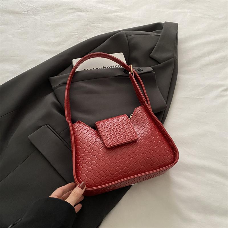 2025 New Casual Simple Trend Single Shoulder Armpit Bag Simple Fashion Small Square Bag Fashion Temperament Bag