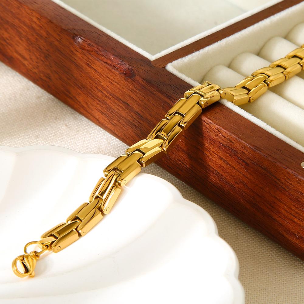 Hot Sale Simple Premium Strap Bracelet Plated 18K Gold Stainless Steel Waterproof Versatile Jewelry Women