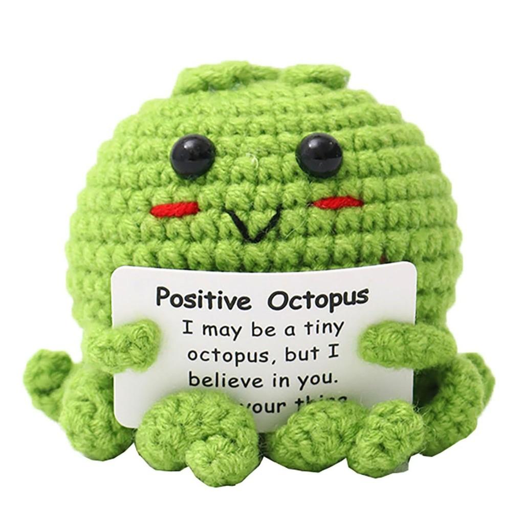 Rosa Krake Positives Häkeltier Puppe Mit Karte Schreibtischornament Emotionale Unterstützung Handgefertigt Gestrickt Aufmunterungs-Spielzeug
