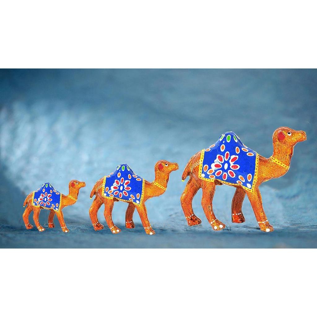 Handgefertigtes Pappmaché-Kamel-Schaustück zur Heimdekoration (Set aus 3, Golden)