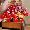 Portachiavi Pecora Rossa Cartone Animato Carino Con Laccetto Morbido da Polso e Pupazzino 3D Perfetto Per Regali di Capodanno Ciondolo per Borsa Uso Quotidiano