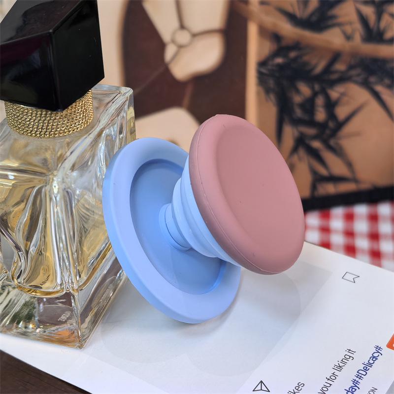 Sweet Macaron Magnetic Airbag Holder: Foldable Telescopic Finger Ring Stand