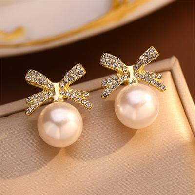 Exquisite Full-diamond Sweet Bow-shaped Pearl Stud Earrings for Women, Fashionable, Simple, Small, and Versatile. Ear Jewelry.