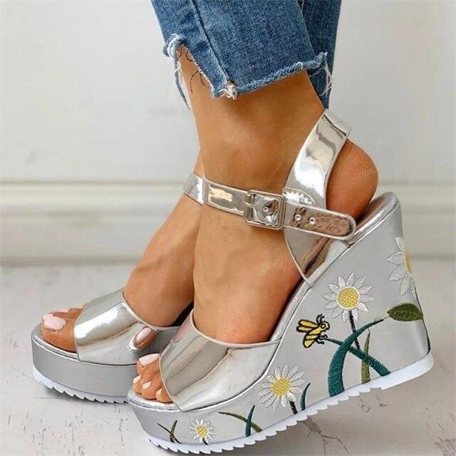 

Сандалии, женские летние новые универсальные сандалии на высоком каблуке с наклонным каблуком, универсальные модные туфли для маффинов с одной линией и пряжкой 40