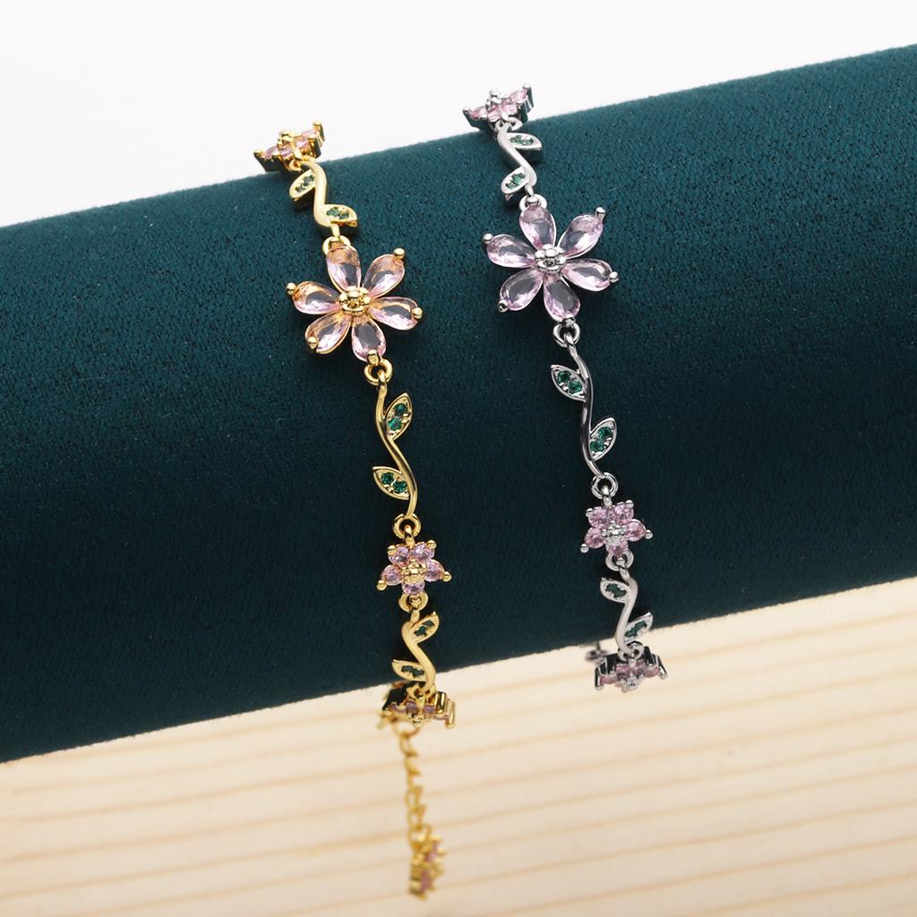 Adjustable Elegant Crystal Flowers Bracelet For Women Y2K Sweet Girls Pink Zircon Bracelets Luxury Designer Jewelry Gift