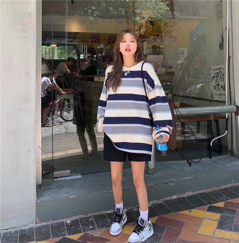 Trendy Striped Long-Sleeve Loose T-Shirt for Women - Fall 2023 Fashion