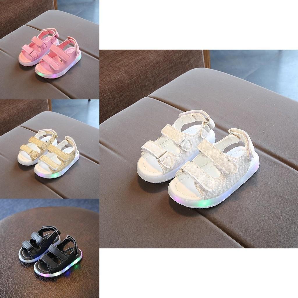 Adorable Children Casual Flashing Light Sandals With Soft Bottom And Timeless Design