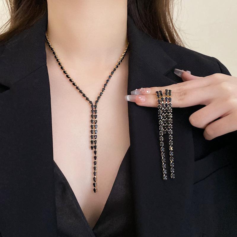 2pcs Set Exquisite Luxury Sparkle Geometric Full Rhinestone Necklace Earrings for Women Bride Wedding Designer Jewelry Sets Gift