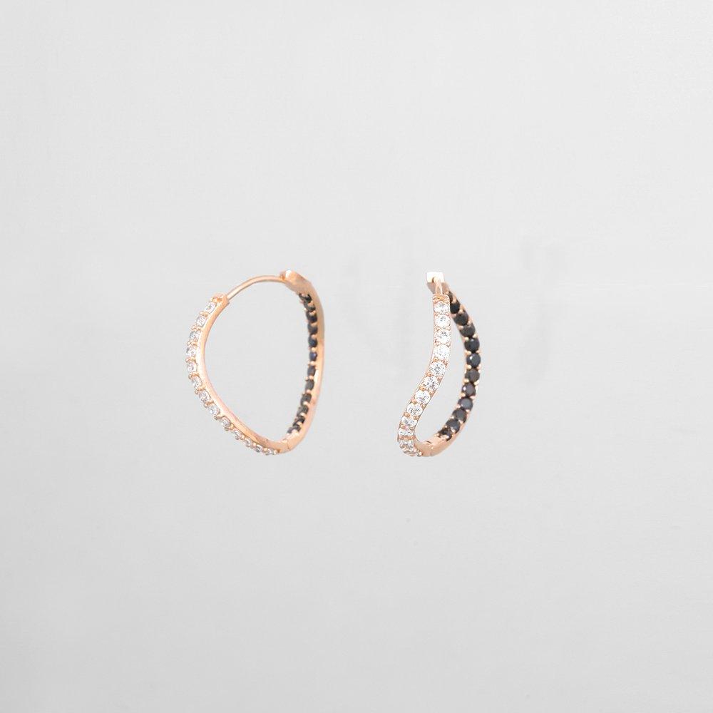 [Judy And Paul] Azuh Wave Black and White Crystal Hoop Earrings E51691