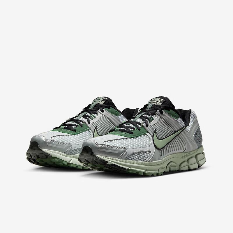 Nike Zoom Vomero 5 Men's Running Shoes