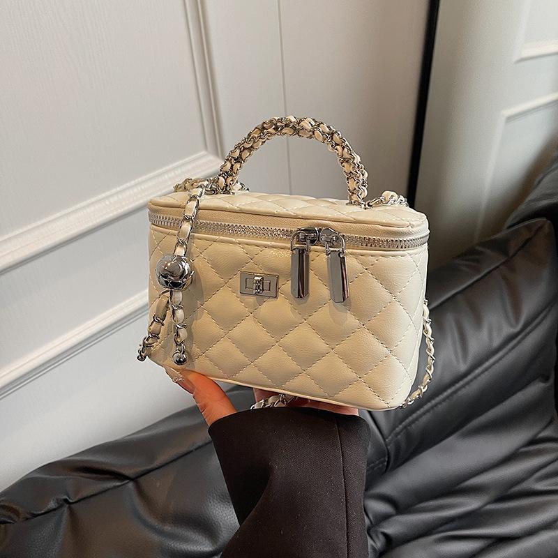 Весна новый тренд бриллиантовая цепочка сумка-коробка косметичка портативная на плечо через плечо женская сумка