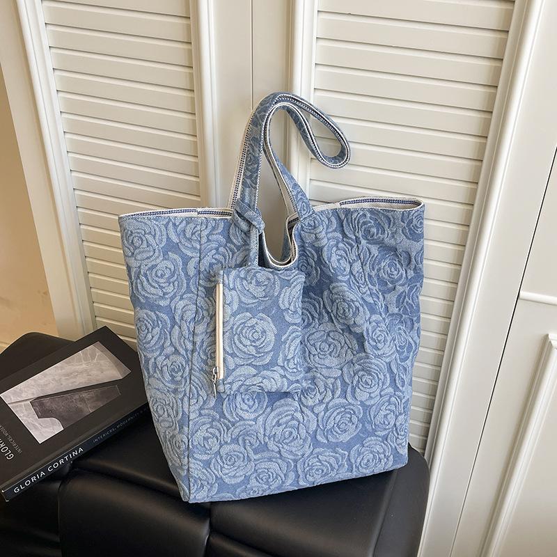 Xiaoxiangfeng camellia denim bag women's large-capacity tote bag 2025 new shopping bag commuter shoulder bag