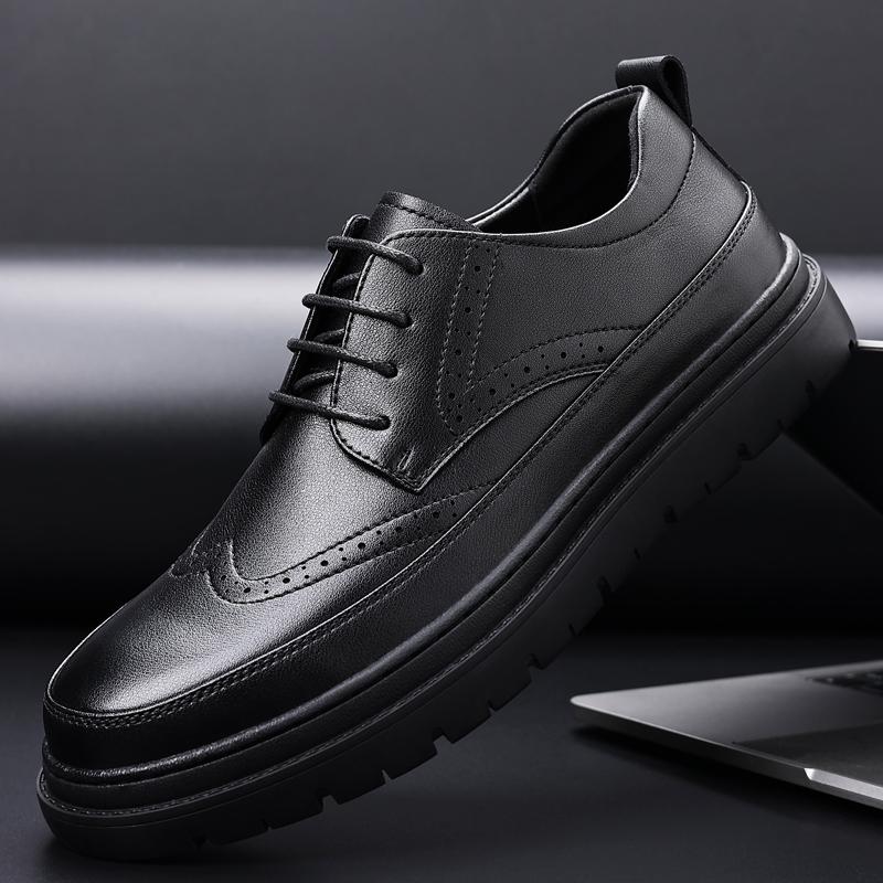 Fashion Brown Mens Dress Shoes Designer Italian Leather Shoes Men Luxury Casual Business Oxford Brogues Shoes for Men Moccasin
