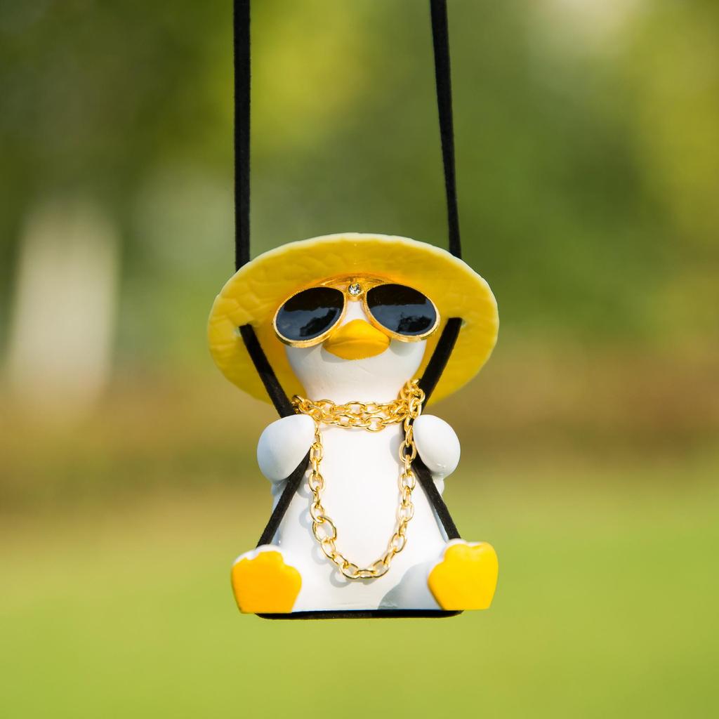 Cartoon Enten Autoanhänger: Schwingende Rückspiegelanhänger für die Autodekoration von Frauen