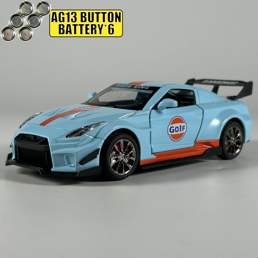 1:32 Nissan GTR CSR2 Modello in Lega Metallica Diecast Auto Decorazione per la Casa & Collezionabili Ornamento per Esposizione Hobby Regali per le Feste