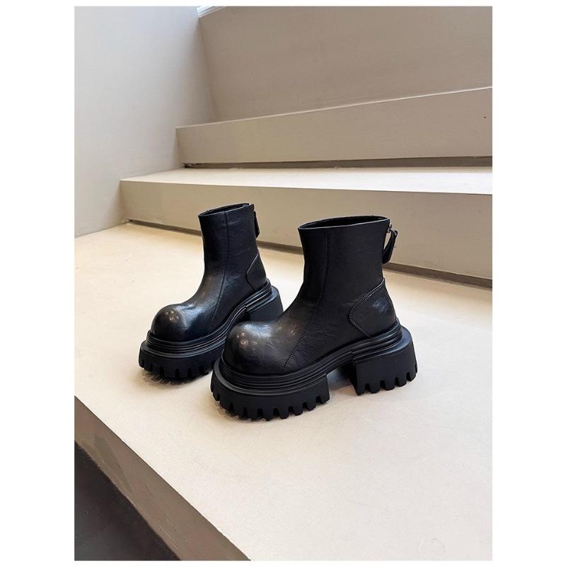 

Ретро ботинки Мартин на толстой подошве с большой головой для женщин, новые короткие ботинки на небольшой платформе, делающие ноги стройнее 40 чёрный