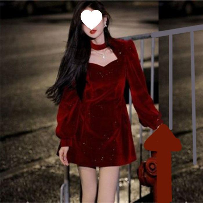 Hepburn Style Red Christmas Dress with Gold Velvet Lining