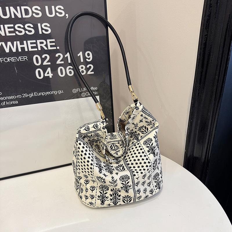 Tooxika New Large Capacity Floral Fabric Handbag New Chinese Style All-match Simple Fashion Small Fresh Shoulder Bag