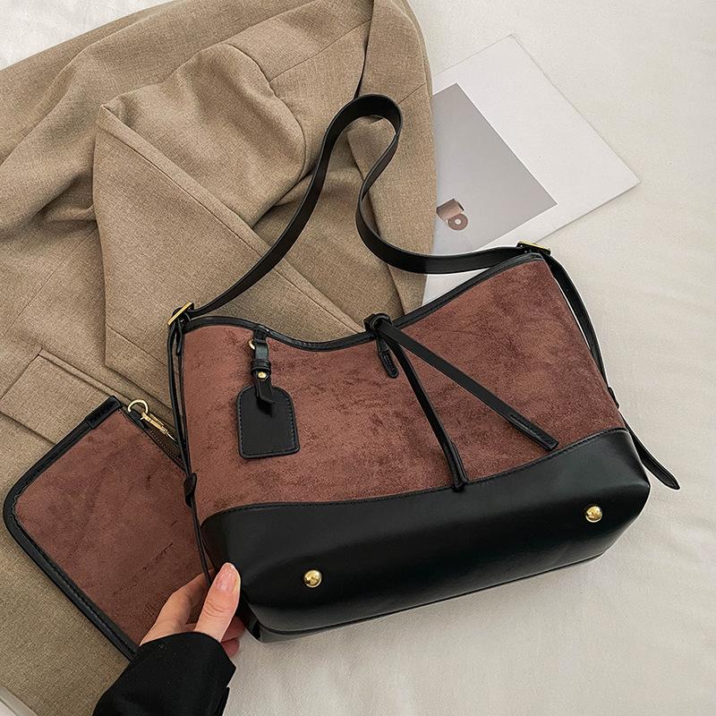 Retro matte large-capacity women's bag autumn and winter new commuter shoulder messenger bag simple bucket bag