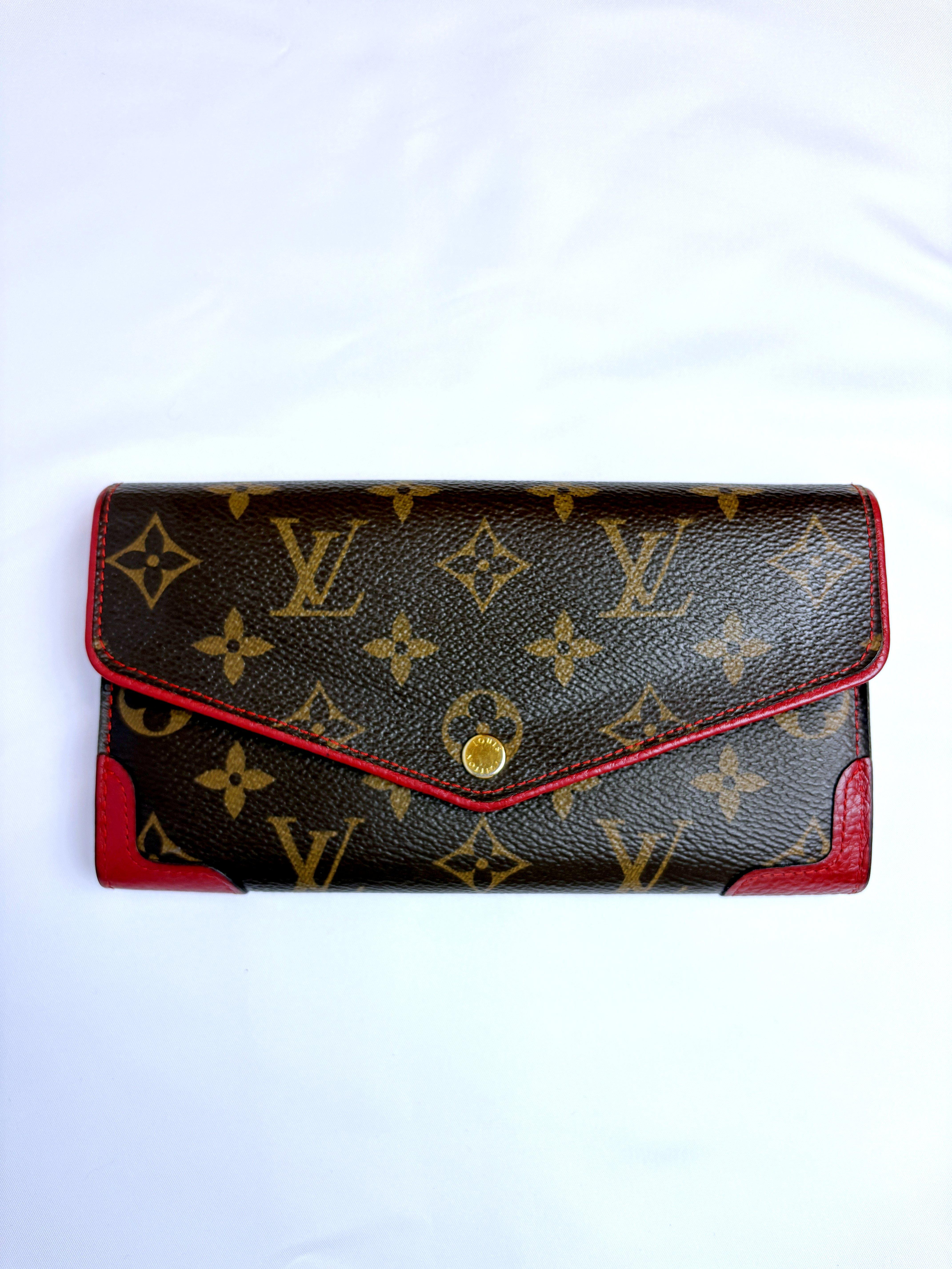 

Б/у Louis Vuitton Portefeuille Sarah Retiro M61184 Длинный кошелек Monogram Красный Женский