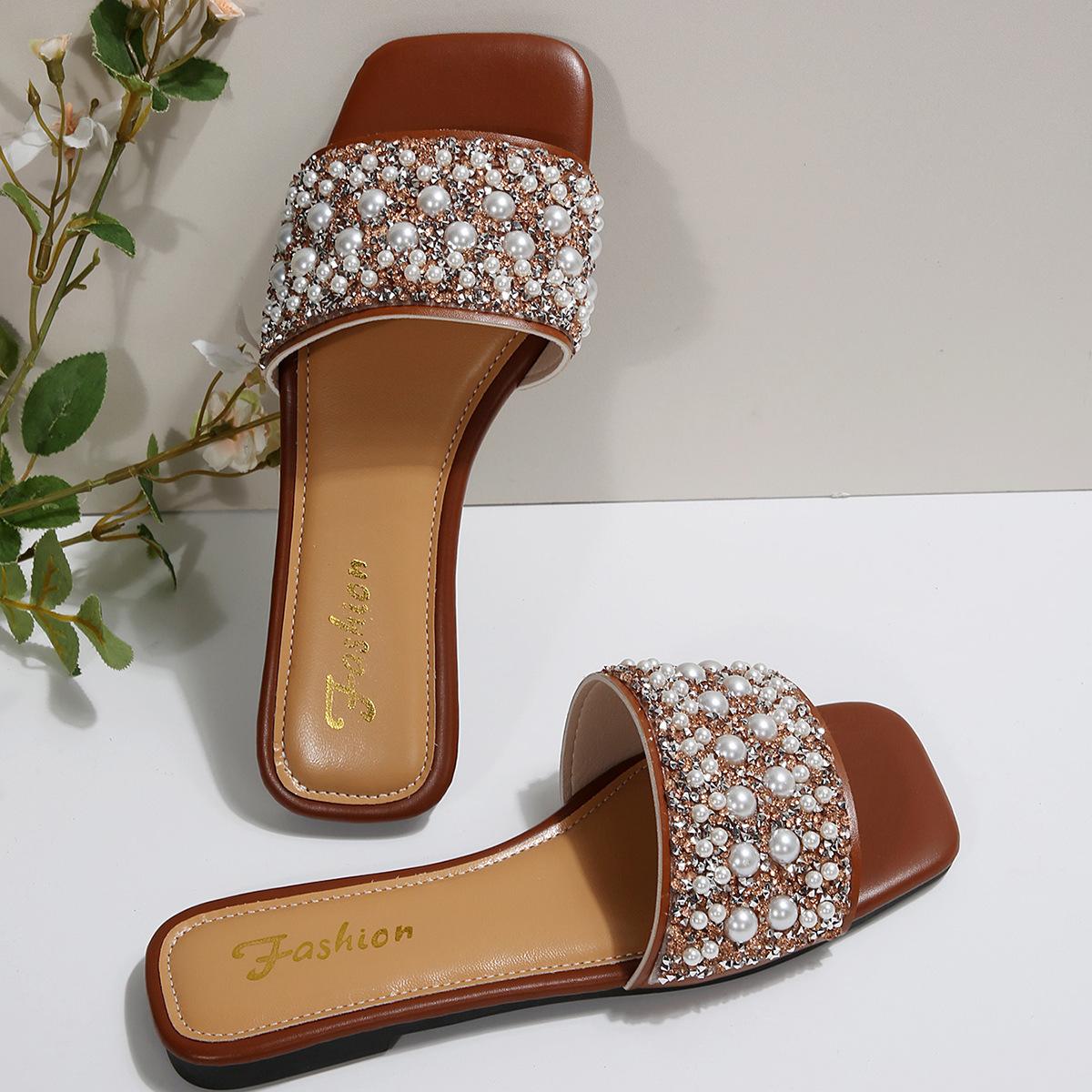 

[Foreign Trade] 2025 Pearl Rhinestone Flat Bottom One-character Cool Slippers Women s Fashion Outer Sandals Women s Trend 43 коричневый