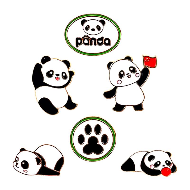 Cartoon Panda Badge: Cute Panda with Flag Brooch for Autumn/Winter Clothing & Backpack Decoration - Unisex Gift
