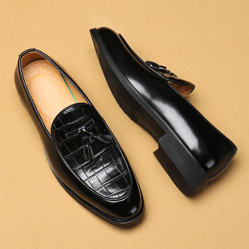 Fashion Men's Trendy Designer Tassels Loafers Mens Slip-on Casual Leather Shoes Men Party Wedding Outdoor Flats