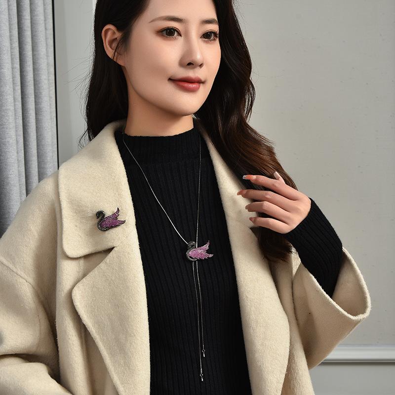 2023 Autumn And Winter Sweater Chain Swan Pendant Can Be Pulled Long Versatile Temperament Necklace Female Corsage Female