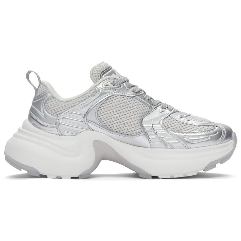 MLB New York Yankees Slip Resistant And Breathable Low Top Casual Shoes Women's Silver Sneakers 3ASHW045N-50SIS