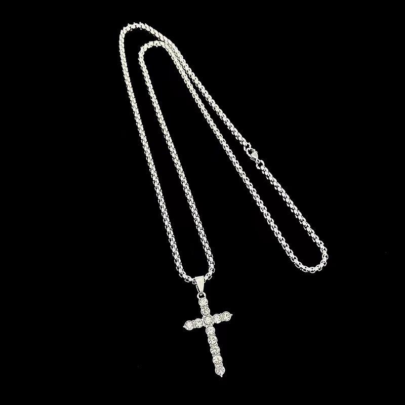 Unisex European & American Hip-Hop Diamond Cross Necklace: Trendy Streetwear Chain for All-Match Style