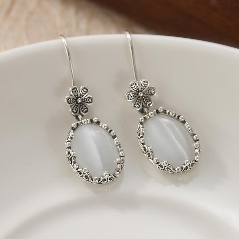 Vintage Silver Color Carving Flower Earrings Ethnic Oval Inlaid with White Stones Dangle Earrings for Women Jewelry