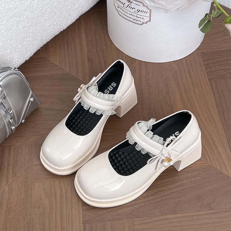 

Black retro round head thick heel platform small leather shoes women s 2025 new spring and autumn with skirt light mouth Mary Jane single shoes 40