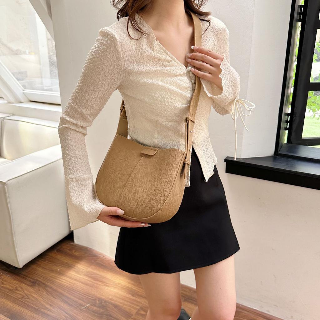 Vielseitige Umhängetasche Sommer Koreanische Edition Neue PU Pendlertasche Mode Einfache Einzelschulter Damenhandtasche