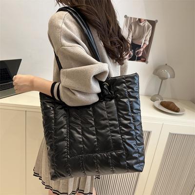 Dámské kabelky – Tašky přes rameno