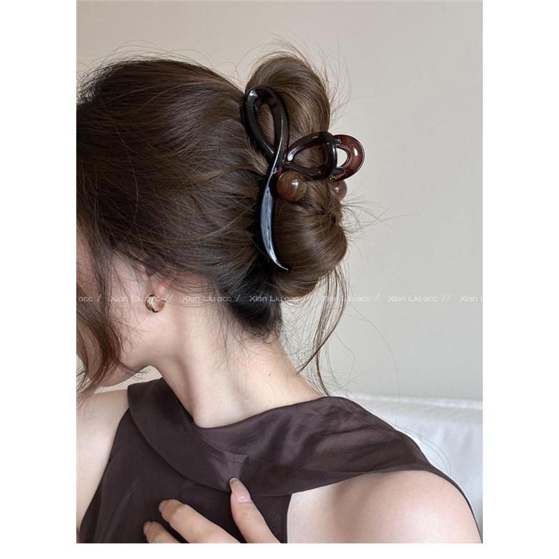 Simple Coffee Color Large Hair Claw Durable Shark Clip Elegant Back Head Updo Hair Clip Women Summer Daily Hair Accessories