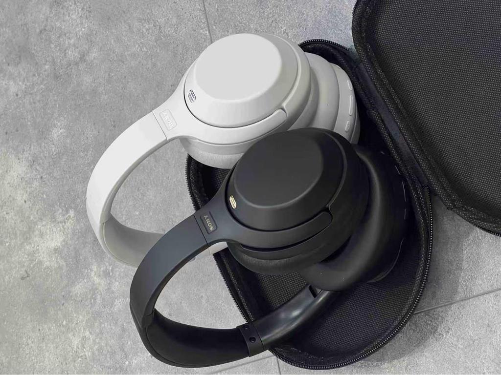 New WH-1000XM4 Sports Wireless Noise-Canceling Over-Ear Bluetooth Headset