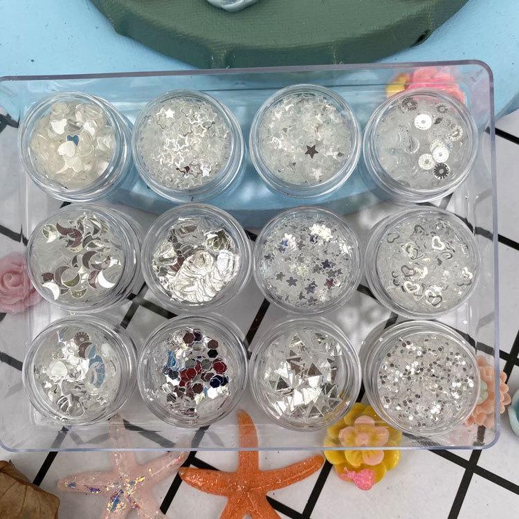 12-Farben Nail Art Glitzer Set: Rosen-, Blüten-, Herz- & Stern-Pailletten zur Handyhüllen-Dekoration