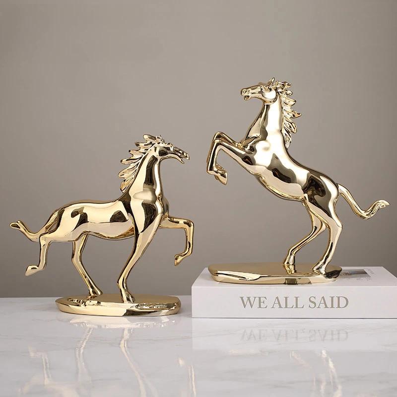 Creative Golden Horse Desktop Decoration Resin Crafts Simulated Animal Sculpture Lucky Horse Decorative Figurines Home Decoratio