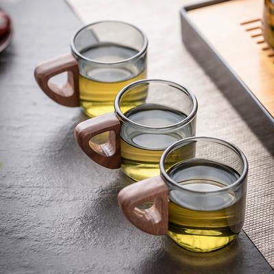 Kleine Teetasse aus Borosilikatglas mit Griff, Haushalts-Kung-Fu-Teetasse, verbrühsicherer Holzgriff, Meistertasse, Teetasse