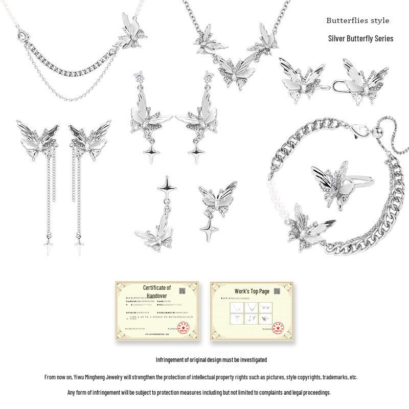 Elegant Silver Butterfly Pendant Necklace for Women - Luxurious and Stylish Clavicle Chain