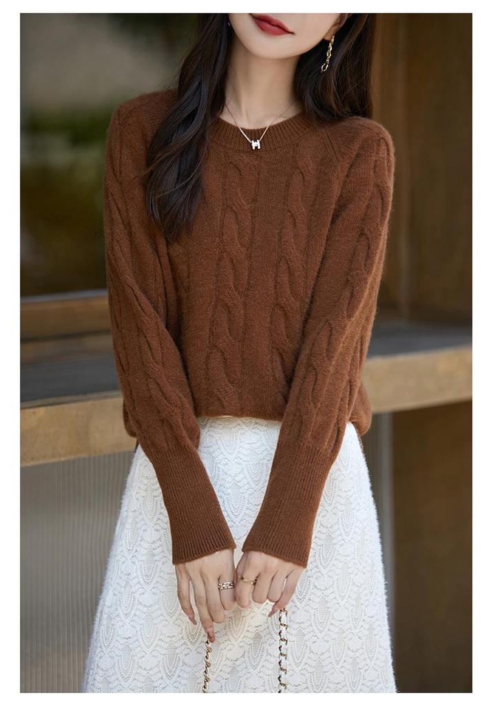 2024 Autumn/Winter Solid Color Round Neck Textured Sweater