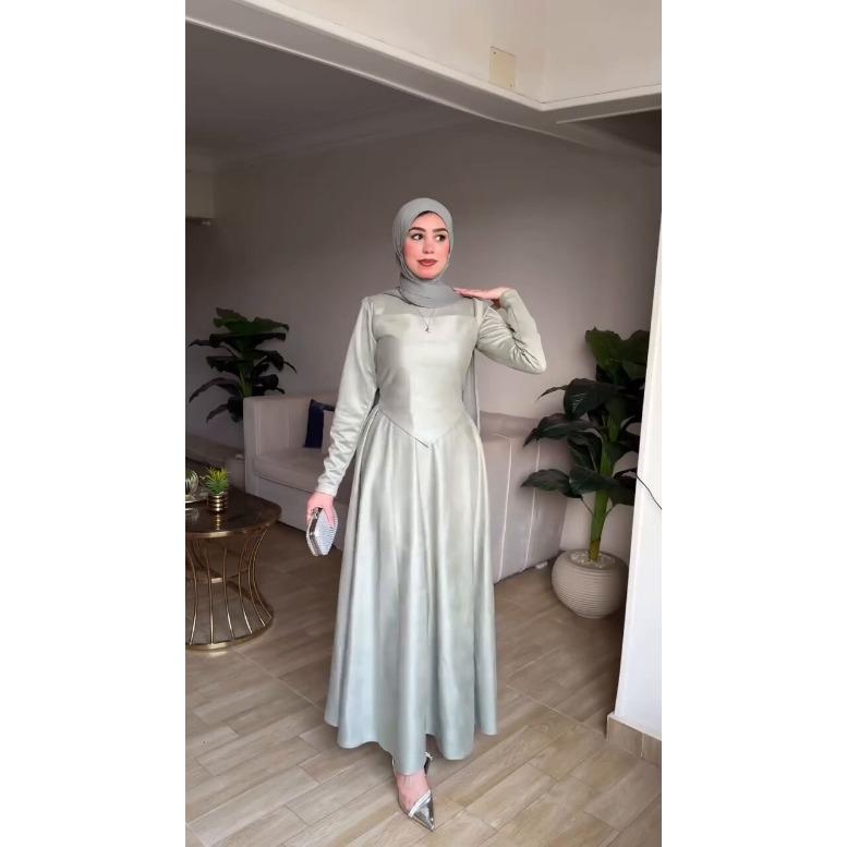 Middle East Arabian Women's Spring New Design Sense Pendulum Lace-up Slim Dress Long Dress
