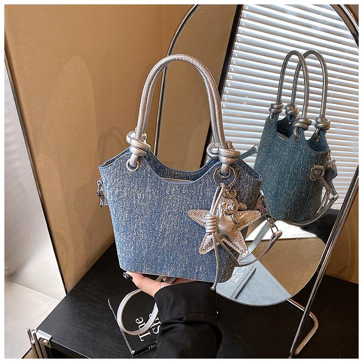 Popular Bags Women's New Summer Versatile Messenger Bags Casual Portable Bucket Bags