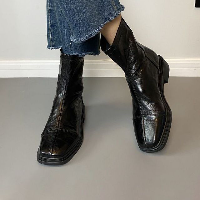 Temperament Versatile Soft Sole Low Heel Short Boots Women's Head Back Zipper Boots Autumn and Winter 2025 New Retro Old Models