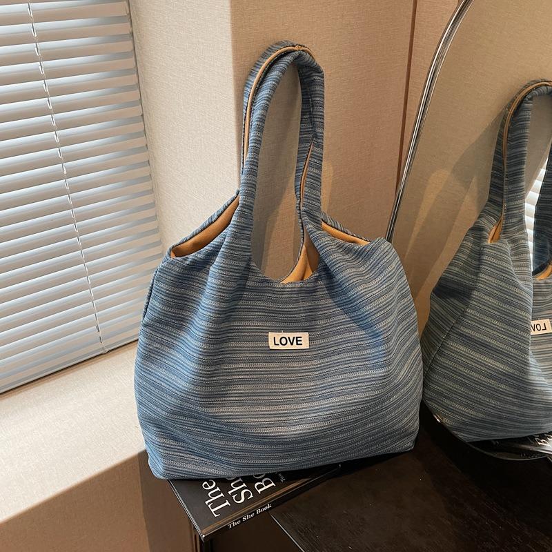 Bag women's large-capacity new summer versatile shoulder bag student class tote bag