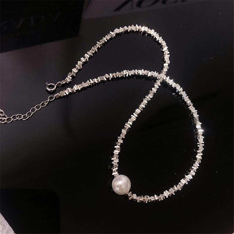 A Few Taels Of Light Luxury Broken Silver Imitation Pearl Necklace, With A Niche Design And Exquisite Collarbone Chain, Versatile Necklace