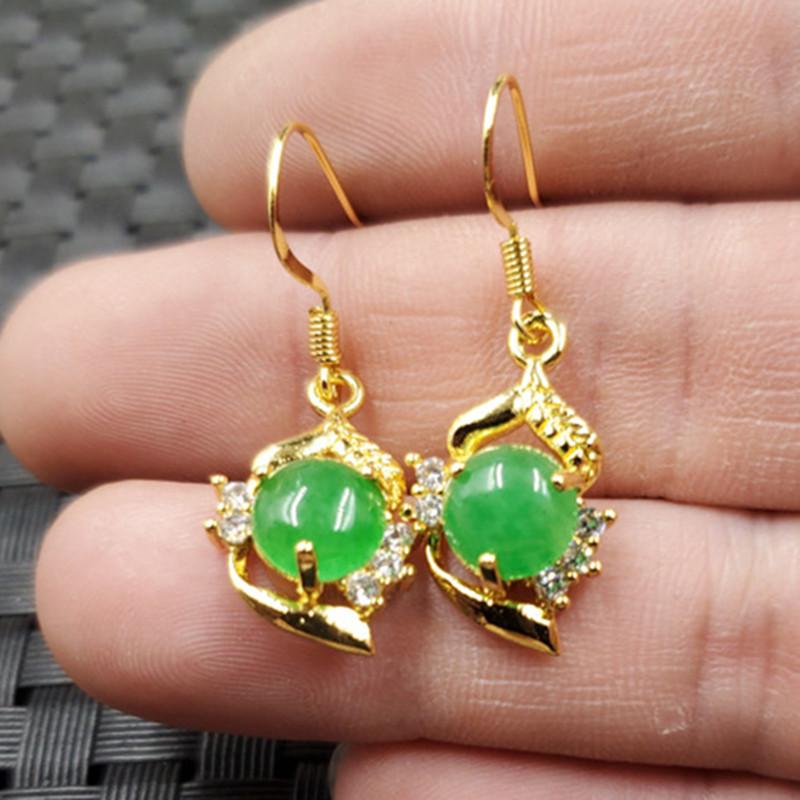 Emerald Green Round Quartzite Jade Earrings with Pendant