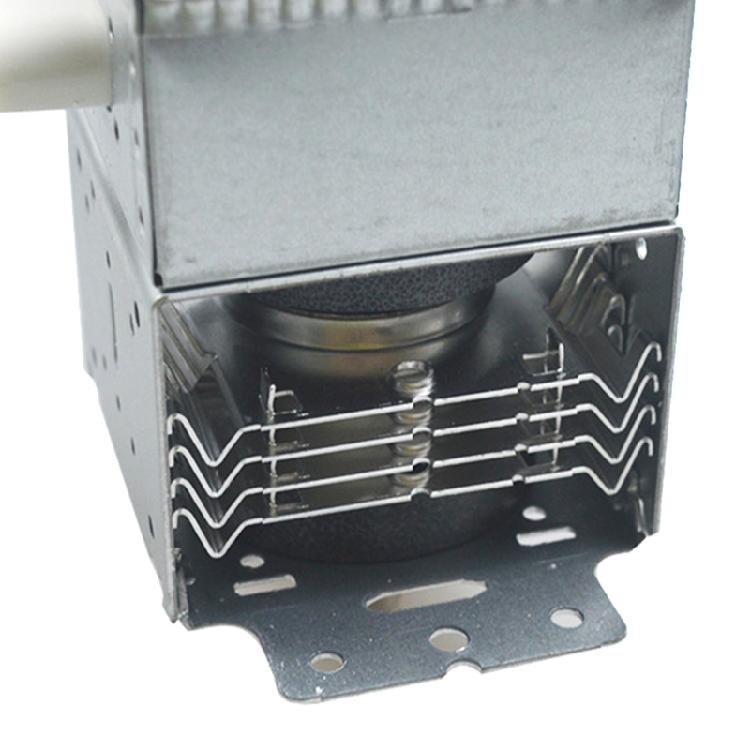 Microwave Oven Magnetron Around the Six-hole Transverse Universal 2M213