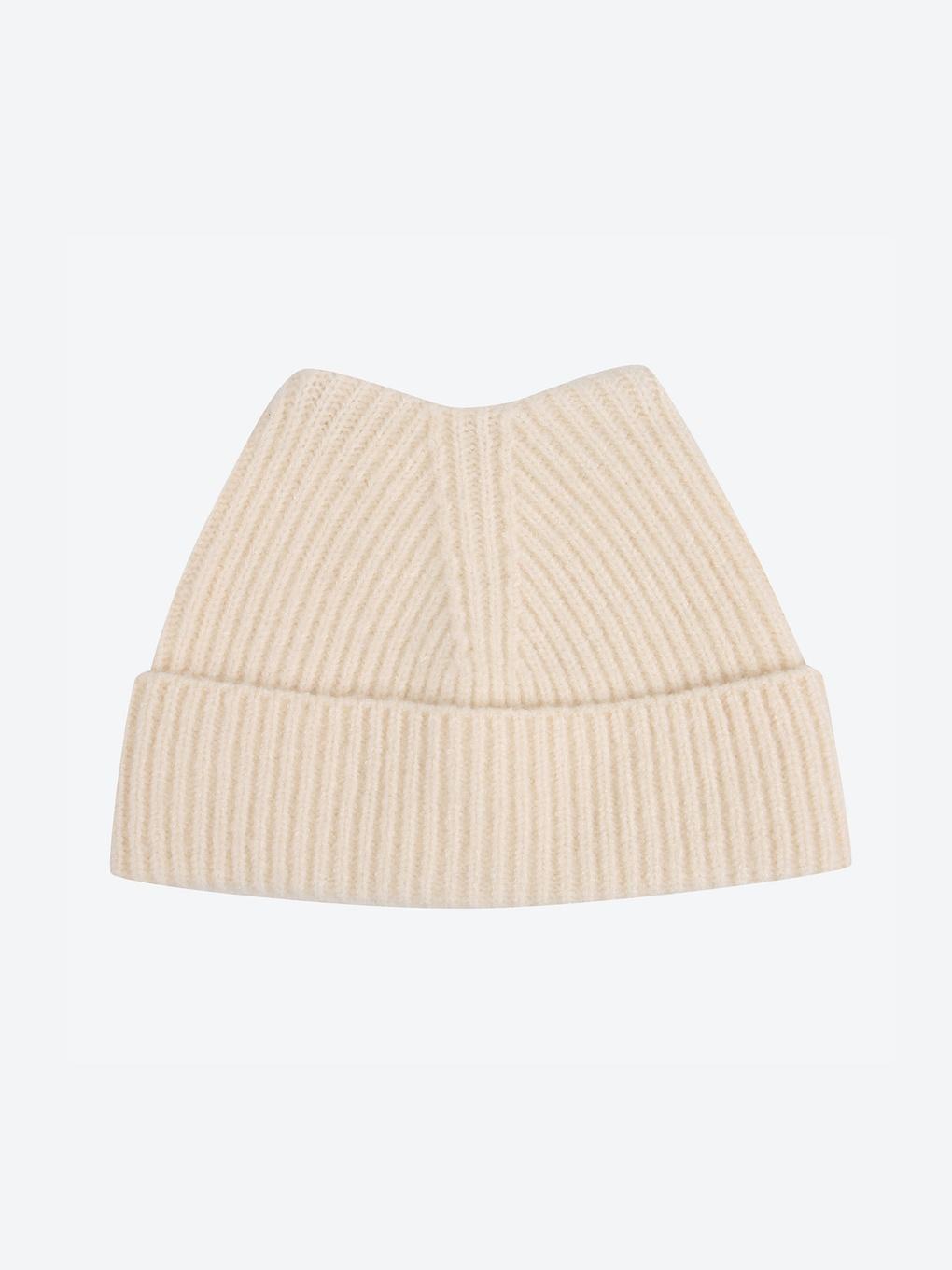 

Knit Cat Beanie HPAHMEFV06